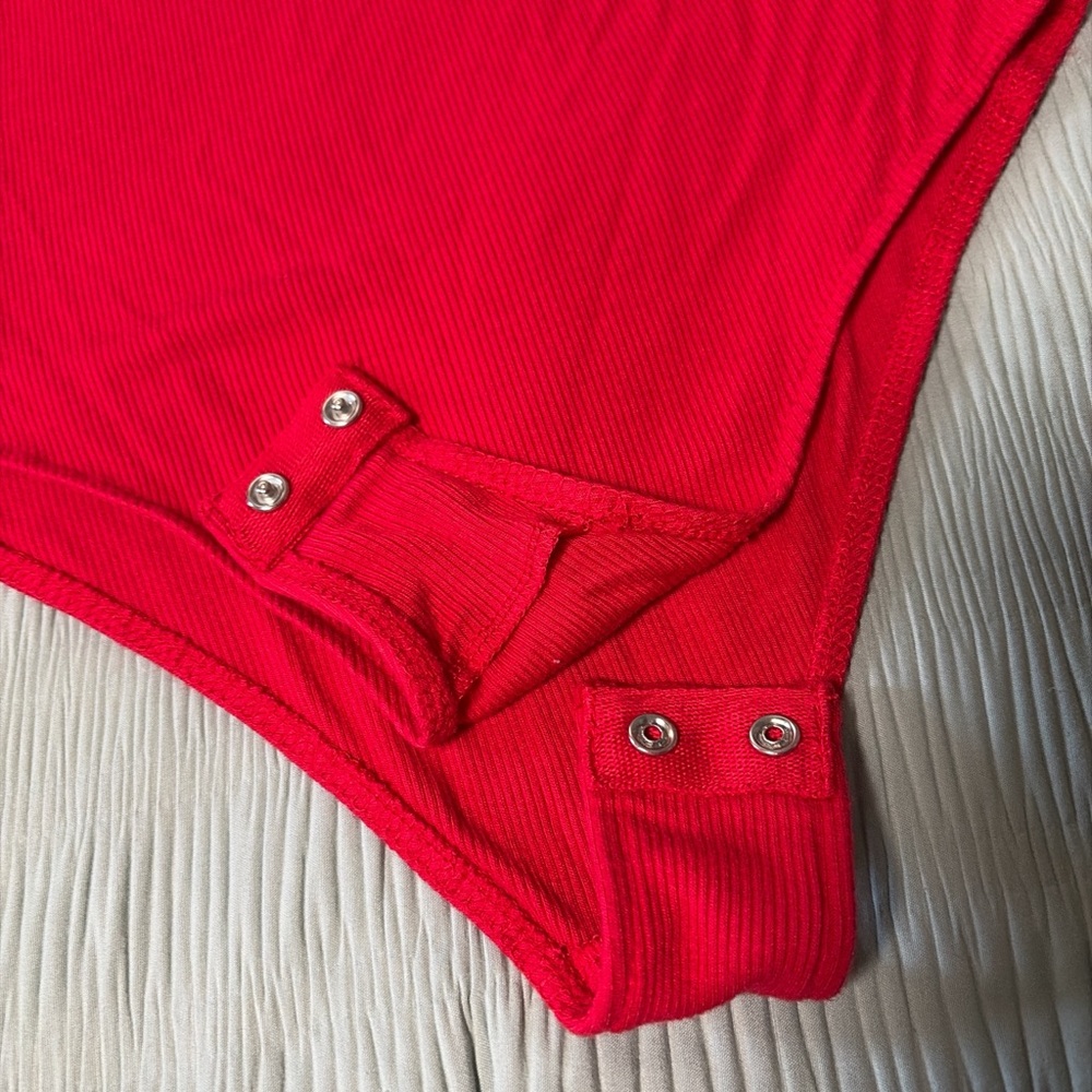 Forever 21 Red Ribbed Button-Front Bodysuit - Picture 4 of 4